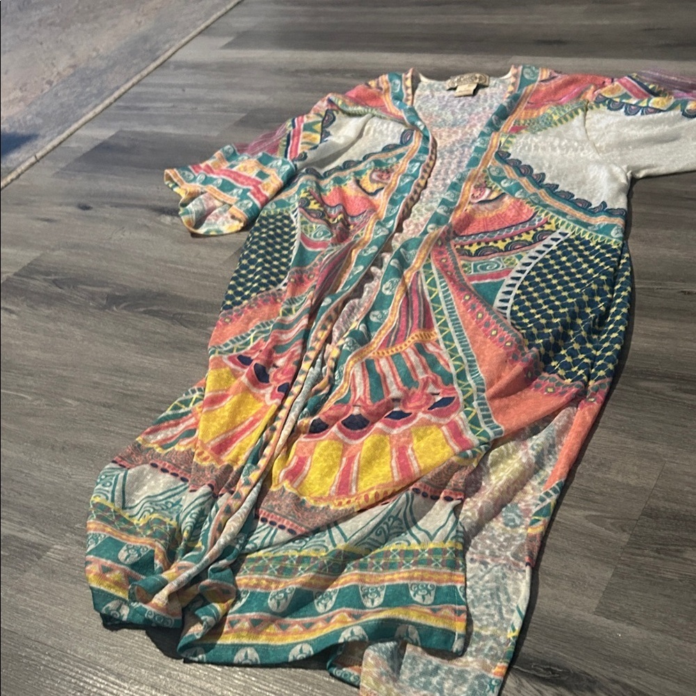 Flying Tomato Multicolor Patterned Top - Picture 3 of 4
